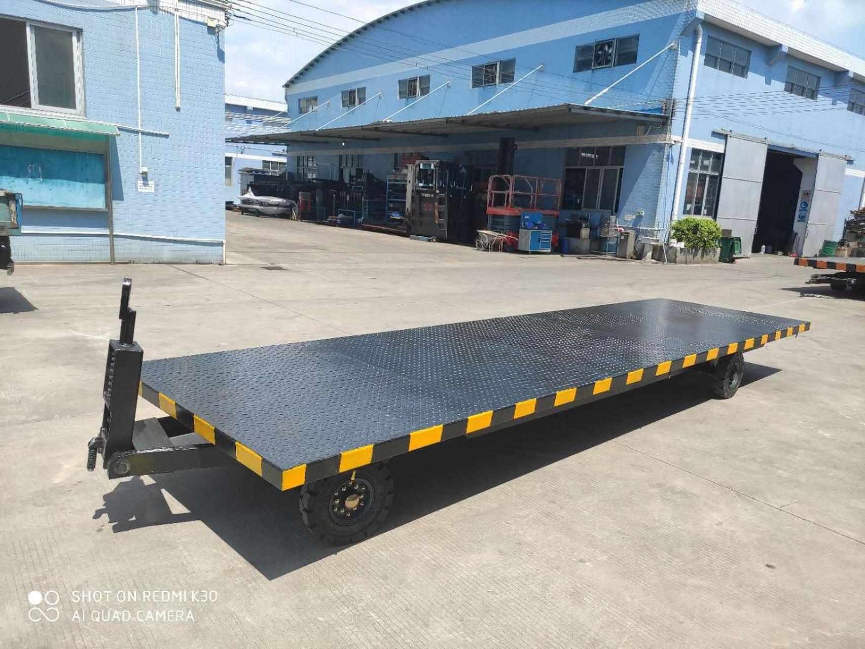 2吨米兰（中国） 无动力牵引工具拖车案例