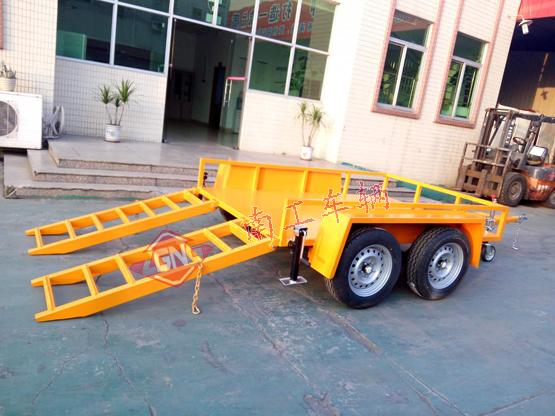 轻型平板车 2.5吨ATV米兰（中国） 带爬梯