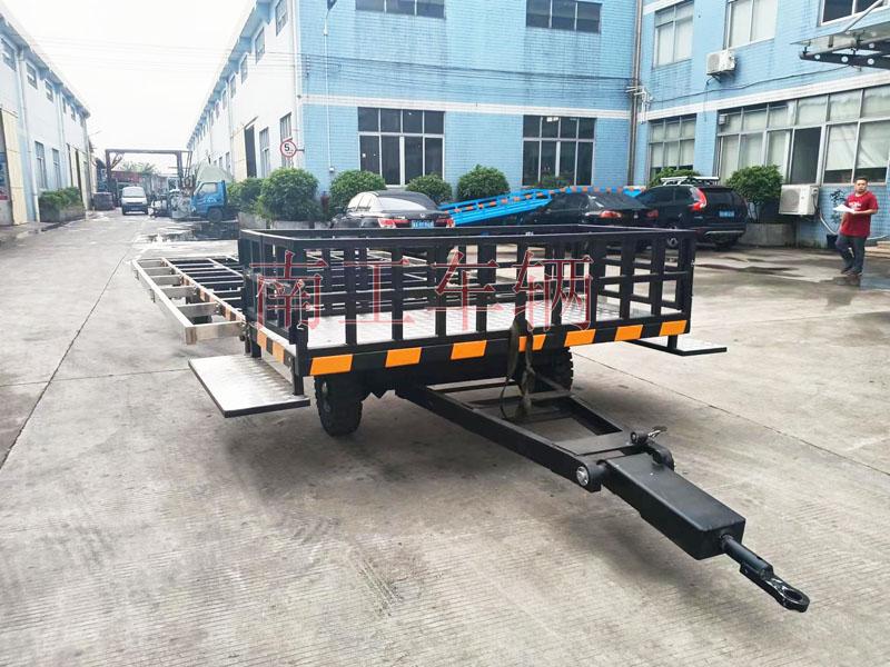 4吨米兰（中国）带小框架铝花纹板