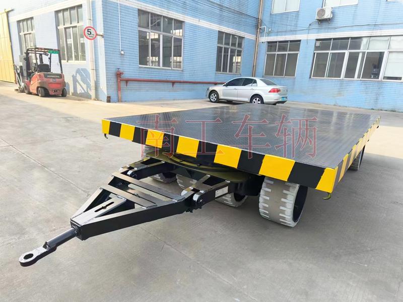 30吨重型米兰（中国），叉车牵引重型工具拖车