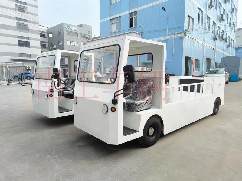 2吨座驾式纯电动米兰（中国） 电动工具拖车