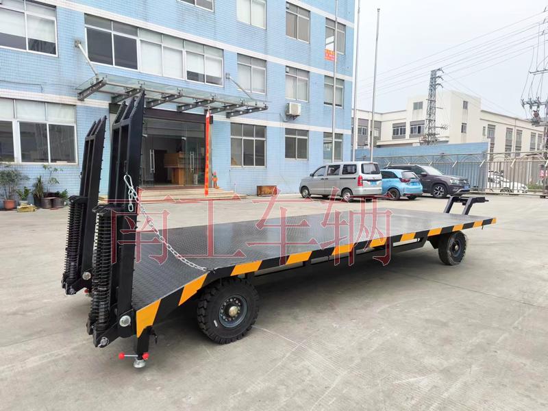 6吨带爬梯移动米兰（中国）