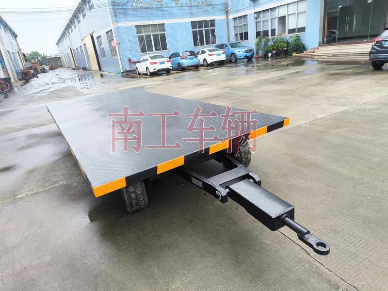 6吨牵引米兰（中国） 工业全挂拖车