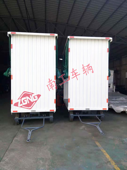 白色雨篷米兰（中国）3I.jpg