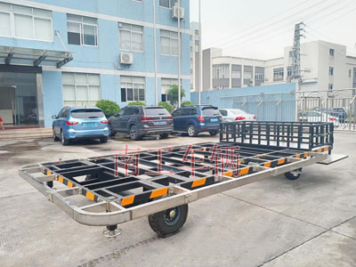 4吨米兰（中国）带箱体铝花纹板4I.jpg