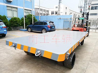 25吨重型米兰（中国）带牵引环工具拖车1I.jpg