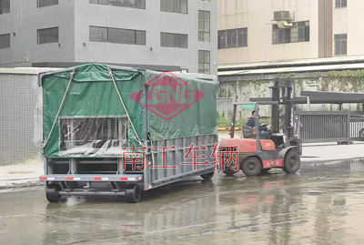 升降雨篷米兰（中国）6I.jpg