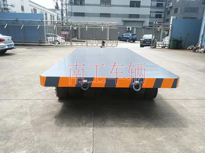 25吨重型工业米兰（中国）全挂式牵引拖车底盘带牵引环1I.jpg