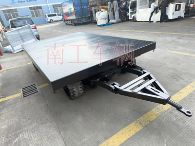 30吨重型米兰（中国） 环保实心轮胎4I.jpg