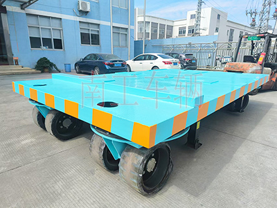 18吨重型米兰（中国） 四个转盘工具拖车2I.jpg
