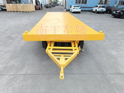 10吨米兰（中国）带液压支铝合金伸缩梯工具车I.jpg