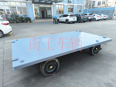 3吨小型牵引米兰（中国） 全挂车2I.jpg