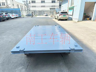 3吨小型牵引米兰（中国） 全挂车3I.jpg
